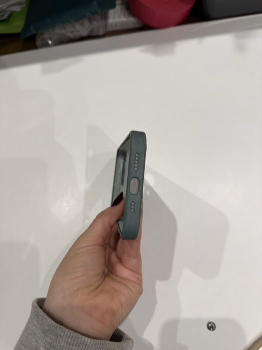 Чохол б/у iPhone 13 pro