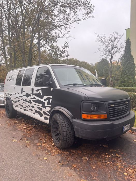GMC Savana GMC Savana - piękne auto do firmy i kamper.