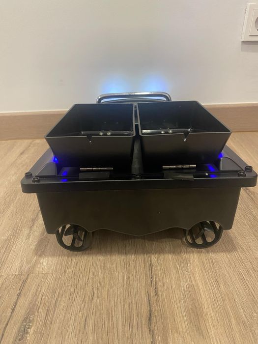 Barco para transporte de engodo 2 depósitos bateria 5200 mah 300-500m