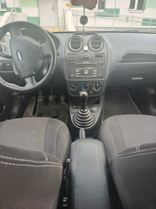 Ford fiesta 1.4 2007 рік