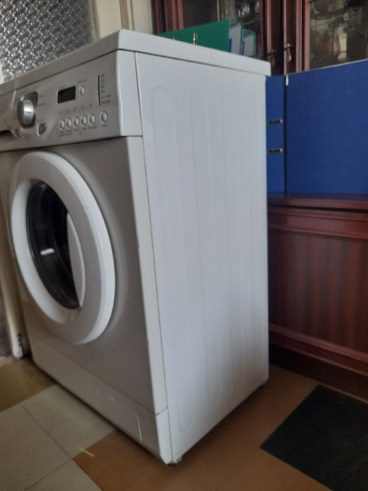 Стиральная машинка LG