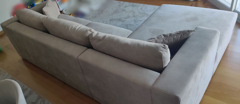 Sofá sala beije com chaise-longue