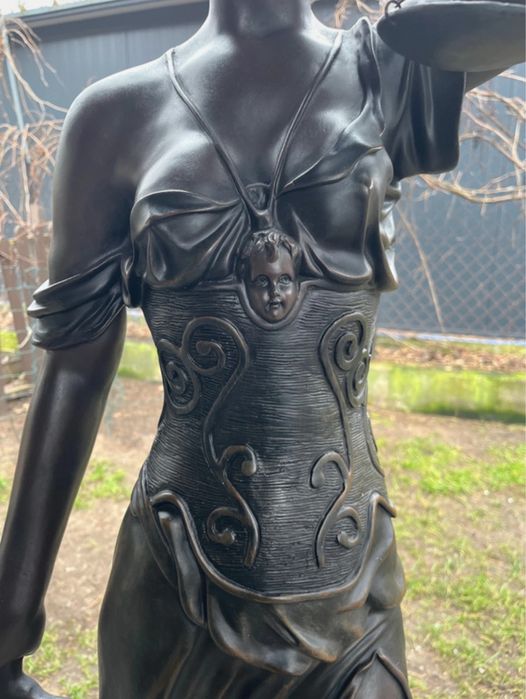 Rzeźba Temida 145 x 45 biuro gabinet kancelaria salon