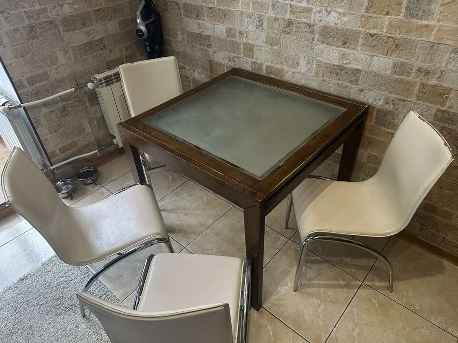 Кухонный набор стол и стулья