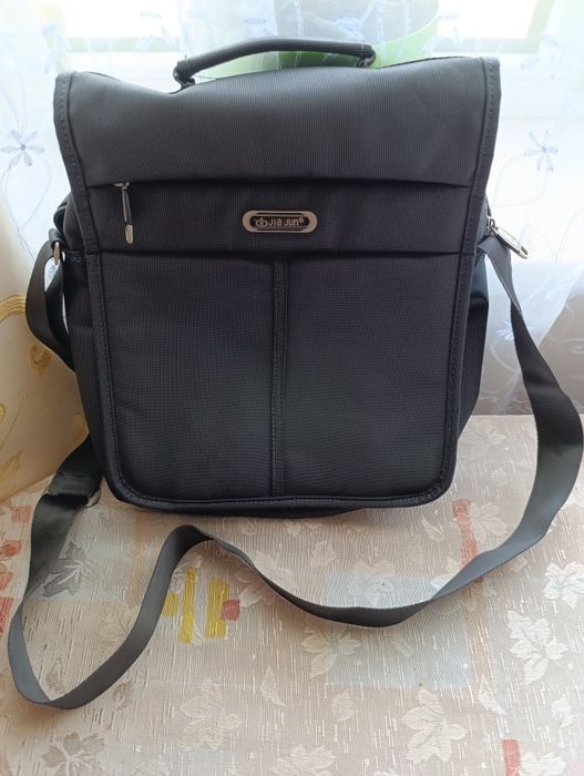 Продам сумочку через плече