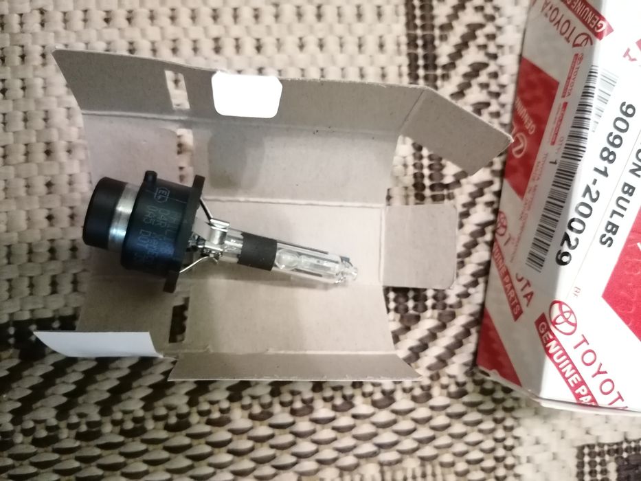 Лампа D4R 6000k Toyota 90981-20029 Philips