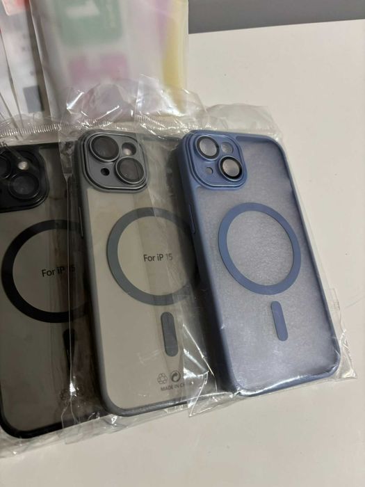 4 nowe etui + 5 folii gratis do Iphone 15