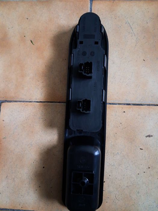Painel botoes porta Peugeot ou Citroen