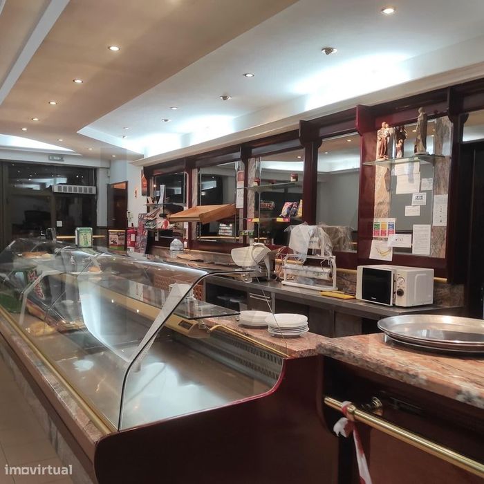 Espaço Comercial com 126m2 na Elísio de Moura, Coimbra