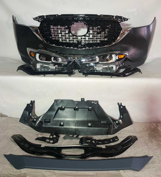 Решітка радіатора Mazda CX5 2022