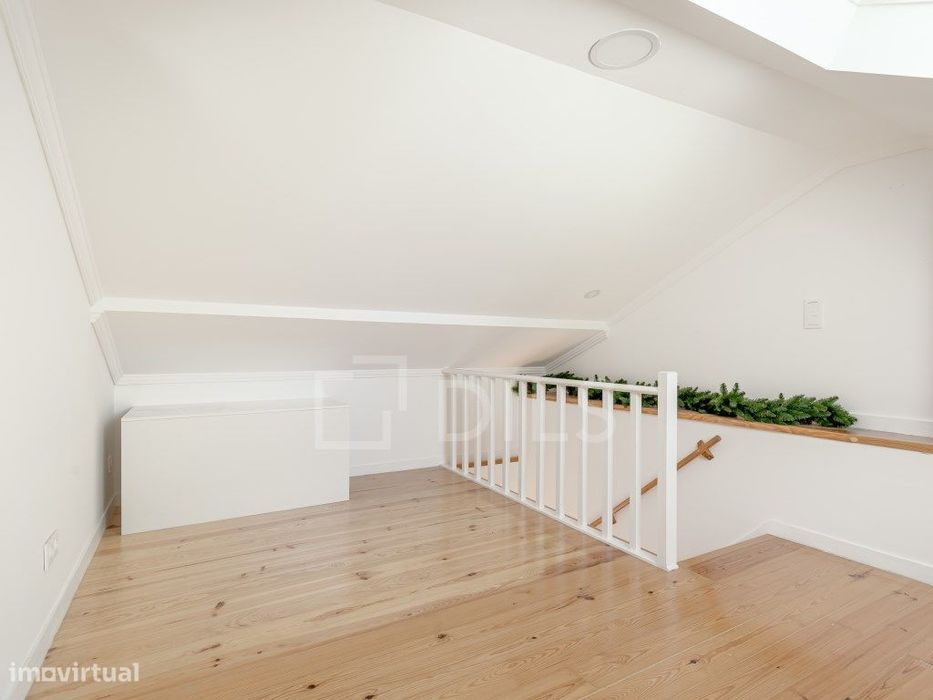 Apartamento T1 com luz natural e zona central, na Misericórdia, Lisboa