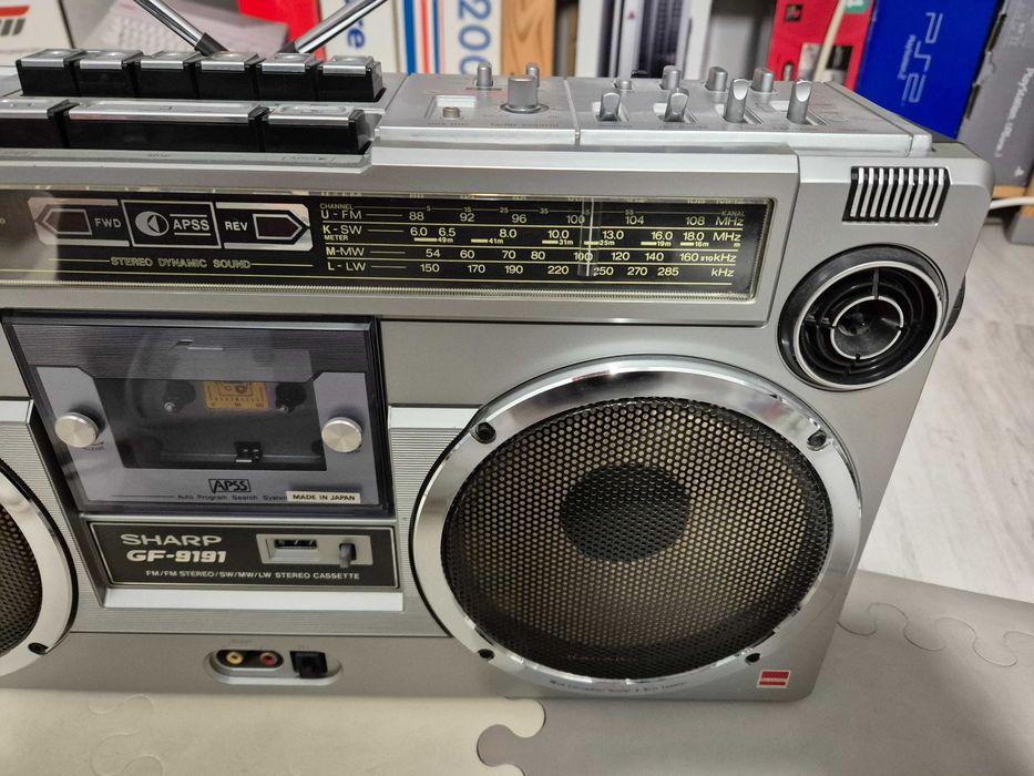 Sharp GF-9191 radiomagnetofon