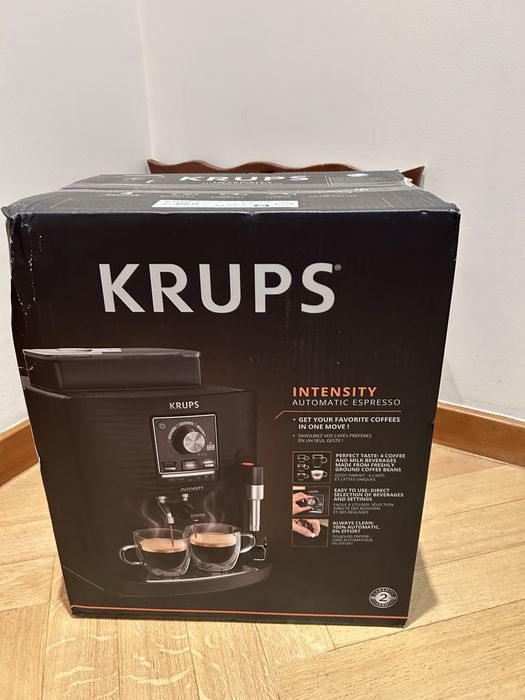 Máquina de Café Automática KRUPS Intensity Up EA5008E0 – NOVA EM CAIXA