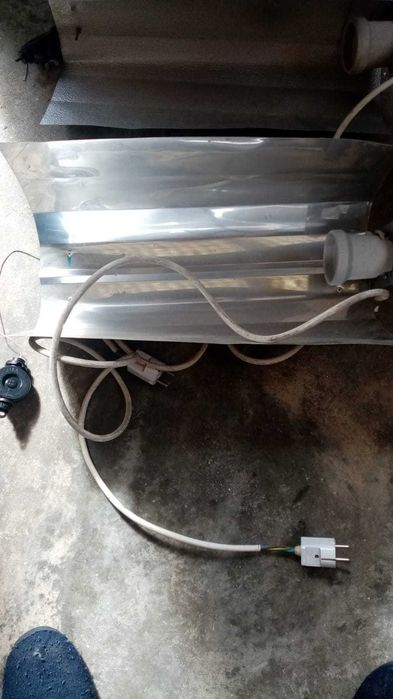 Iluminação para GROW e equipamento correspondente.