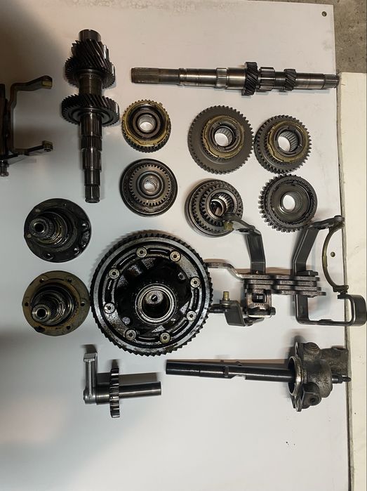 Запчастини МКПП 02T301103AB Корпус Деференціал 02T409121F