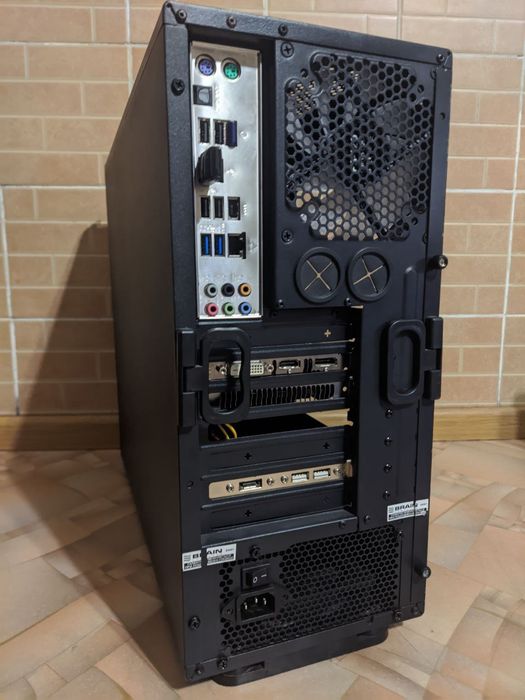 Ігровий ПК. INTEL CORE I7, 16Gb ОЗУ, RX 560 , SSD 120 GB, HDD 1000GB