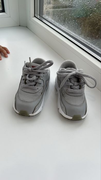 кросівки дитячі