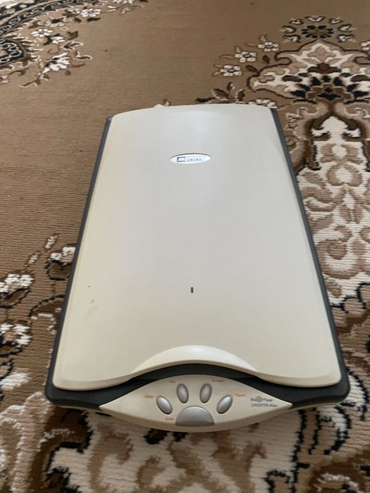 Сканер Mustek 2400TA plus