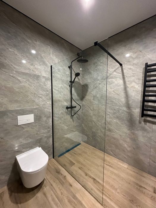 Будинок 15 хв від Києва з Ремонтом на 14 сотках землі.