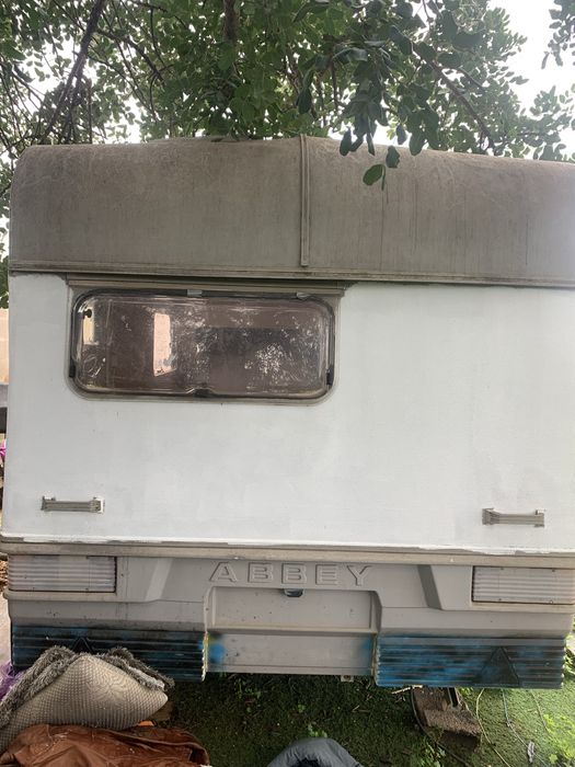 Vendo uma caravana