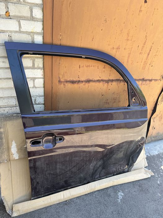 Daihatsu Materia Двері