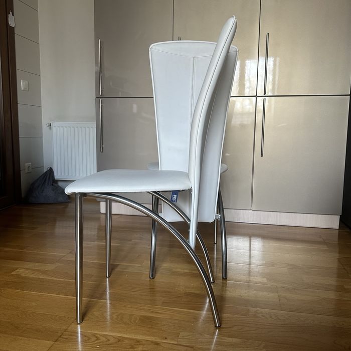 Стільці кухонні білі ,нові