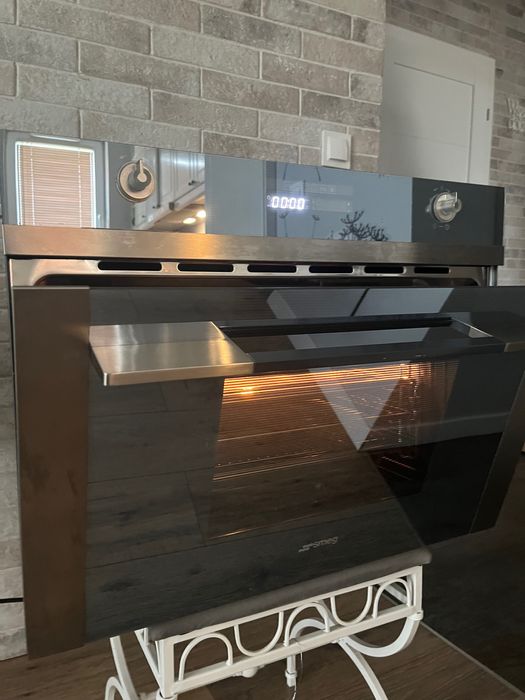 Nowoczesny piekarnik parowy Smeg – stan idealny, jak nowy!