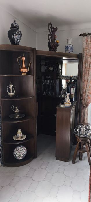 Mobília de sala em castanho