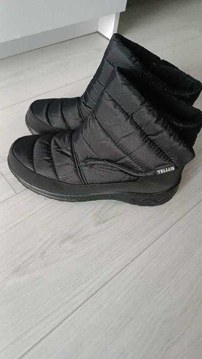 Продам  жіночі  зимові чобітки