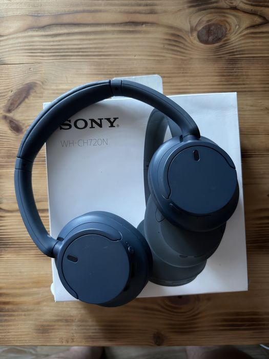 Sluchawki SONY WH-CH720N