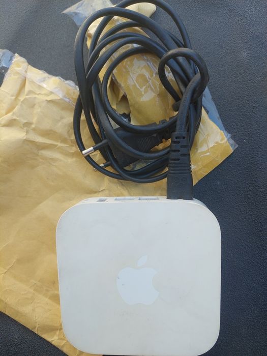 маршрутизатор Apple AirPort Express 2