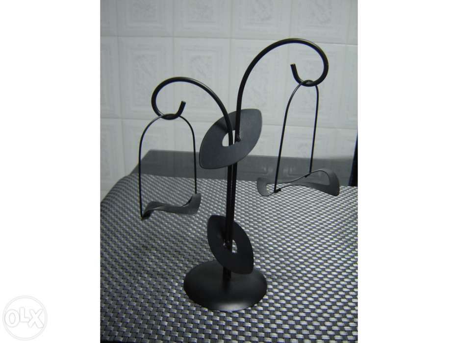 Peça decorativa em metal