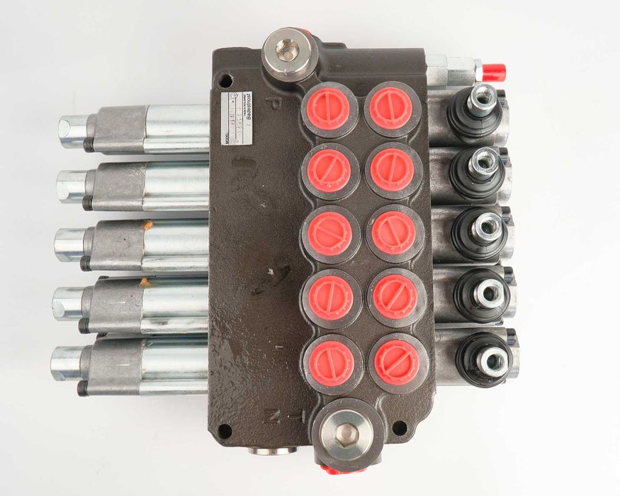 Распределитель для CLAS, CASE, PALFINGER, HIAB секционный болгарский