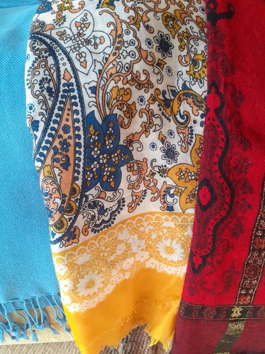 Шарфи палантини з натуральної тканини