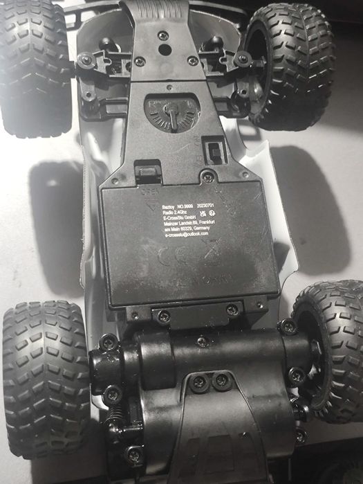 Машинка на радіо керуванні з Аккумулятором