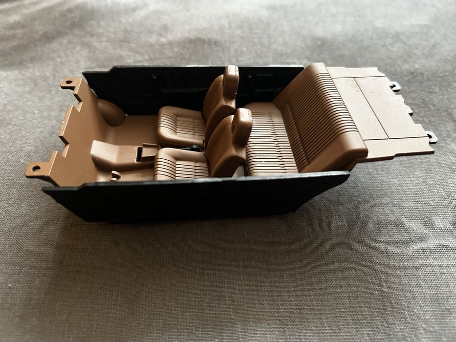 Hachette - Samochody PRL - POLONEZ 1500 - Wnętrze