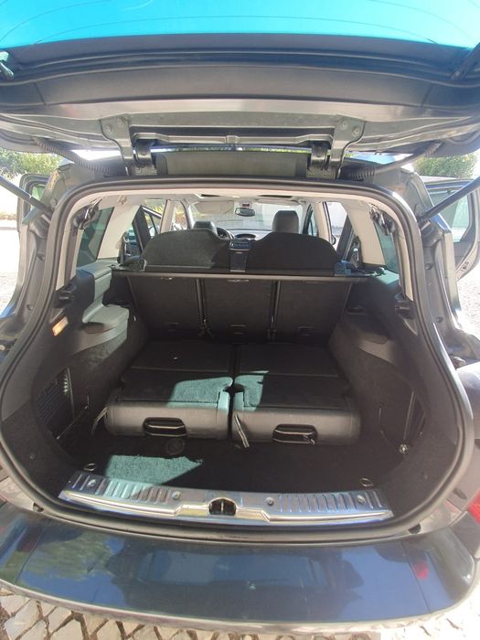 Peugeot  308 SW 1.6 Hdi  7 lugares
