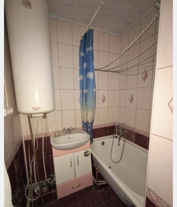 Продам 3 к квартиру не стандартного планування Виставка - View 2
