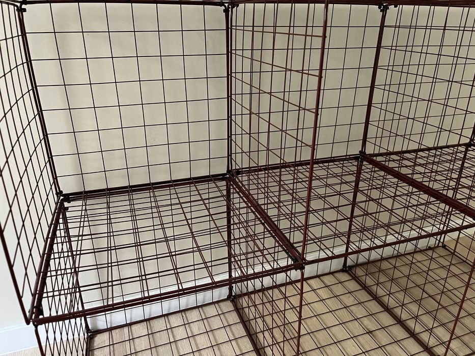 Szafa regał modułowy bordowy czerwony siatka metalowy boxy pudełka