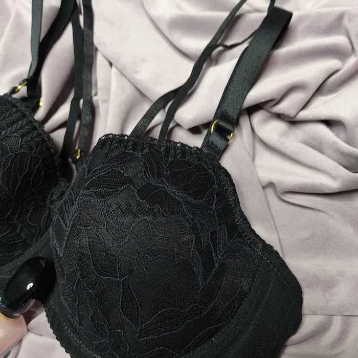 Biustonosz Anfen czarny lekko usztywniany Straps /95/100D