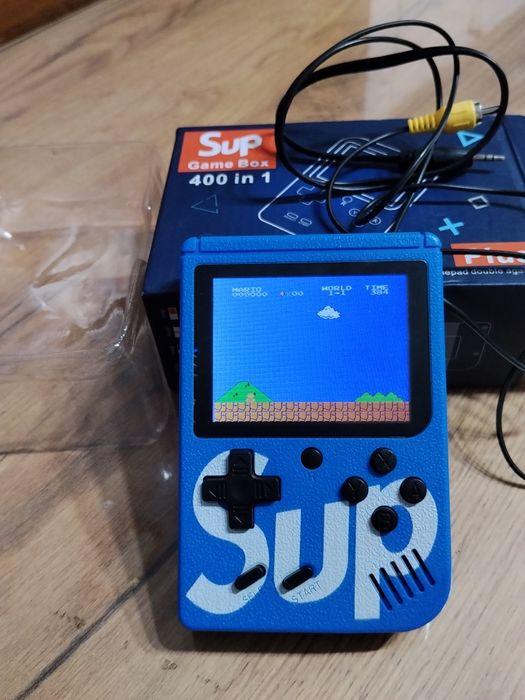 Sup Портативна консоль