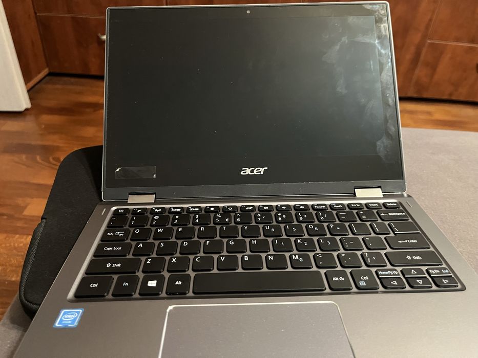 Sprzedam tablet-laptop.