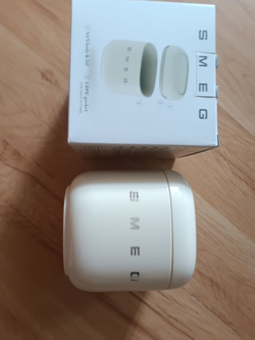 Pojemnik smeg nowy