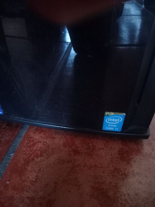 Torres PC i5 e i3