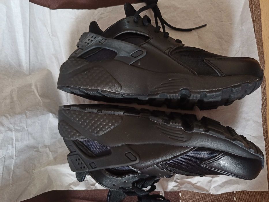 Nowe buty Nike air Huarache run rozmiar 37, 5 / 38  całe czarne