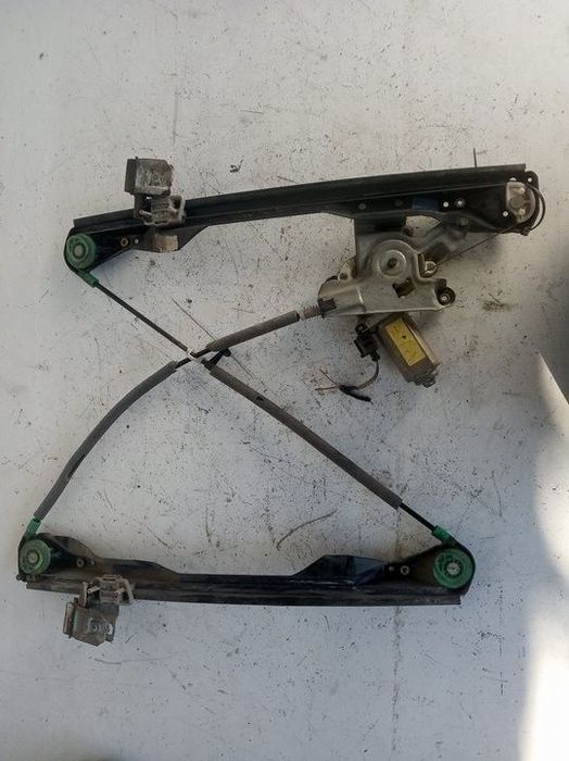 ELEVADOR DE VIDRO FRONTAL DIREITO FORD FOCUS 2003 -D2R5AXS41