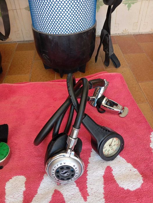 Conjunto Garrafas de mergulho e regulador de mergulho (Détenteur)