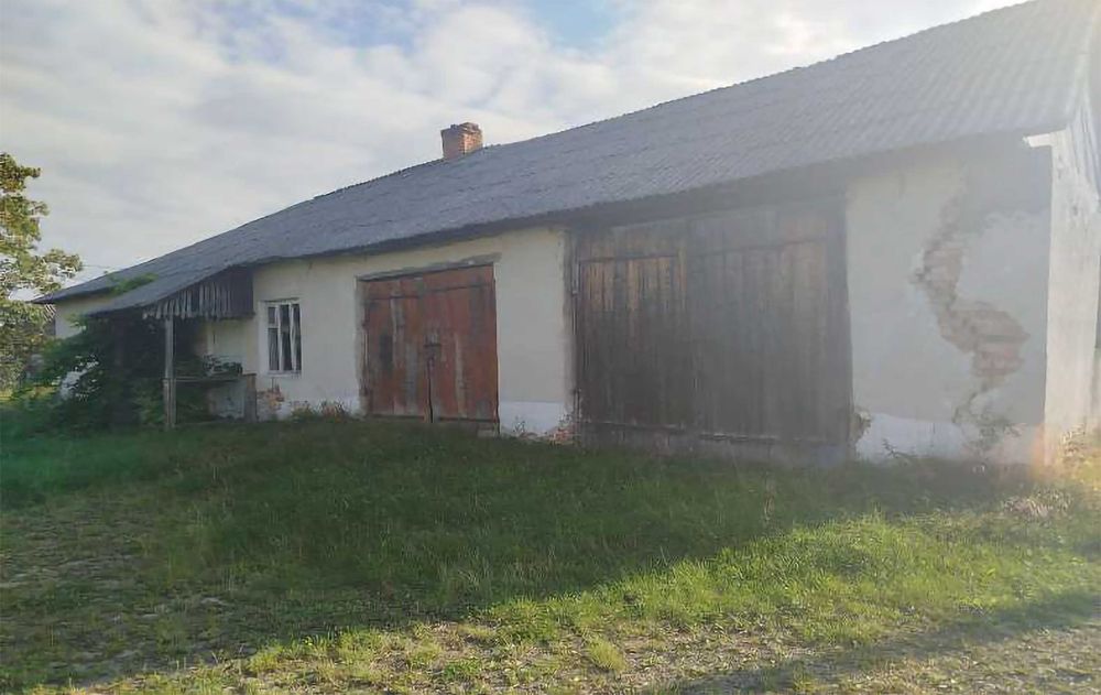 Нежитлова будівля, площею 188,7 кв.м у Івано-Франківській обл.