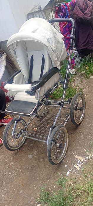 Продам бу каляску сидячий варіант