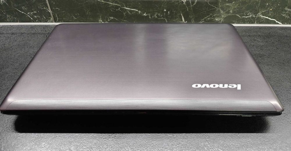 Ноутбук Lenovo IdeaPad Z575